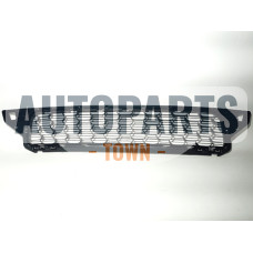 Решітка у бампері Renault DUSTER, 2010-